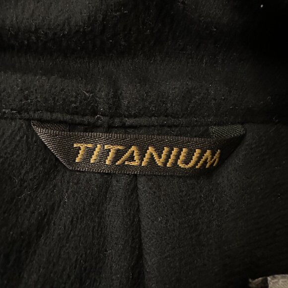 EUC Columbia Black Titanium Snowboard/Ski Pants Flower Detail in Women's Small - Picture 11 of 13